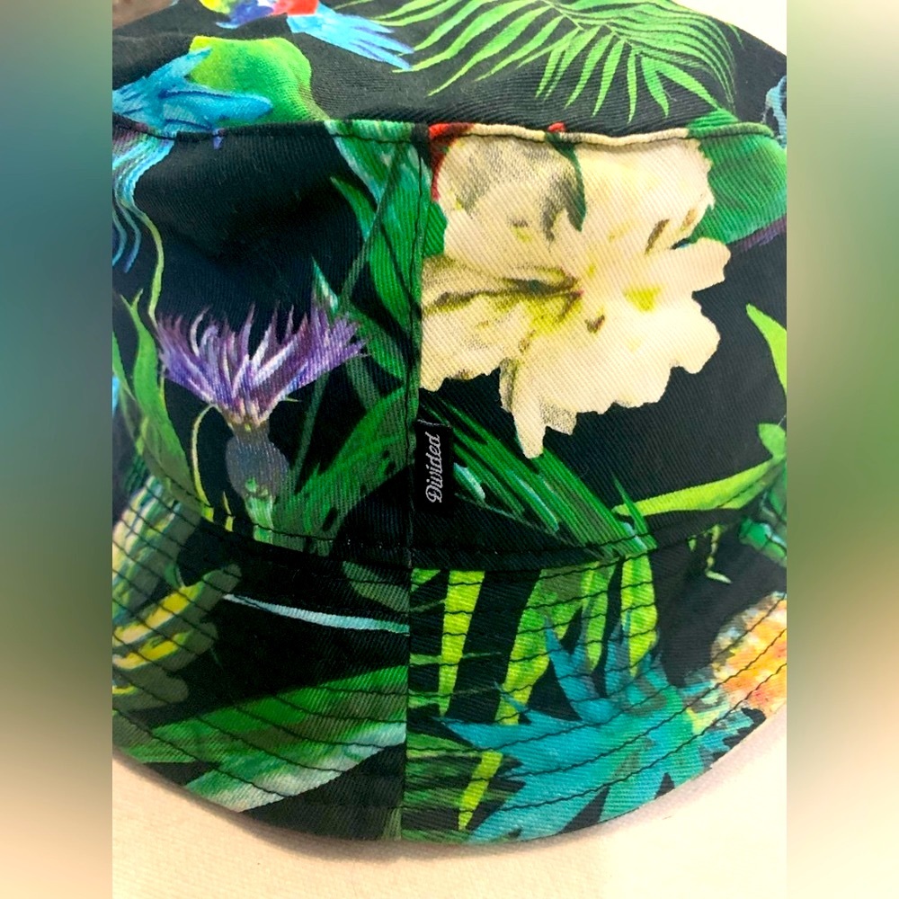 H&M divided hat - Picture 5 of 5